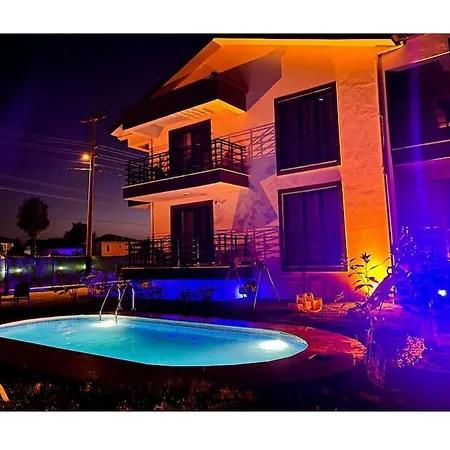 Luxury With Private Pool And Garden Villa121 빌라 *