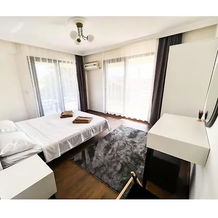 빌라 Luxury With Private Pool And Garden Villa121