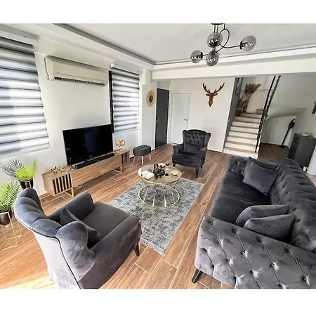 Luxury With Private Pool And Garden Villa121 빌라